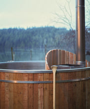 Load image into Gallery viewer, ALUMINUM HOT TUB - ROUGH CEDAR FINISH
